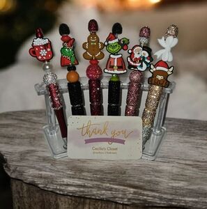 NFS- Check My Listings For Festive Glitter Holiday Pens!  🎉🎁